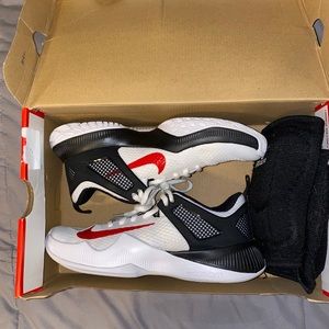 nike volleyball shoes AND mizuno kneepads